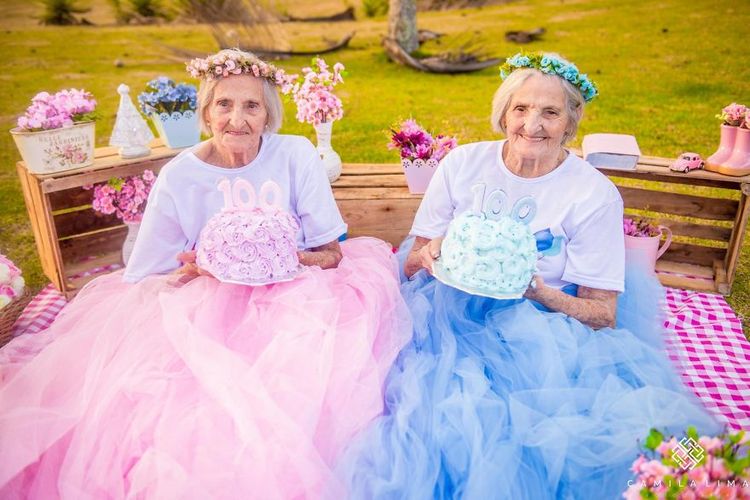 Эти позитивные старушки-близняшки вдохновят каждого. Им 100 лет! | Главносайт