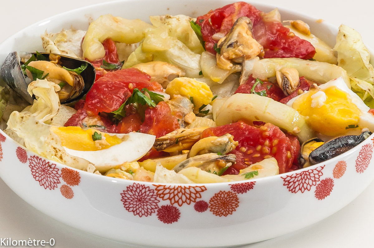 Salade de moules aux pommes de terre, tomates et concombre | Kilometre-0.fr