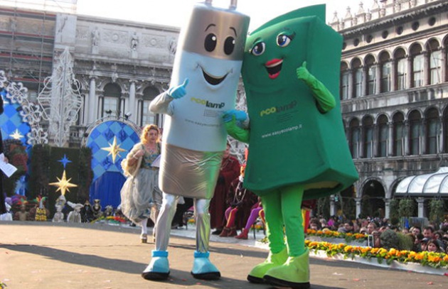 Carnevale di Venezia - Teatro della luce e del riciclo consorzio Ecolamp risparmio energetico - Focus.it