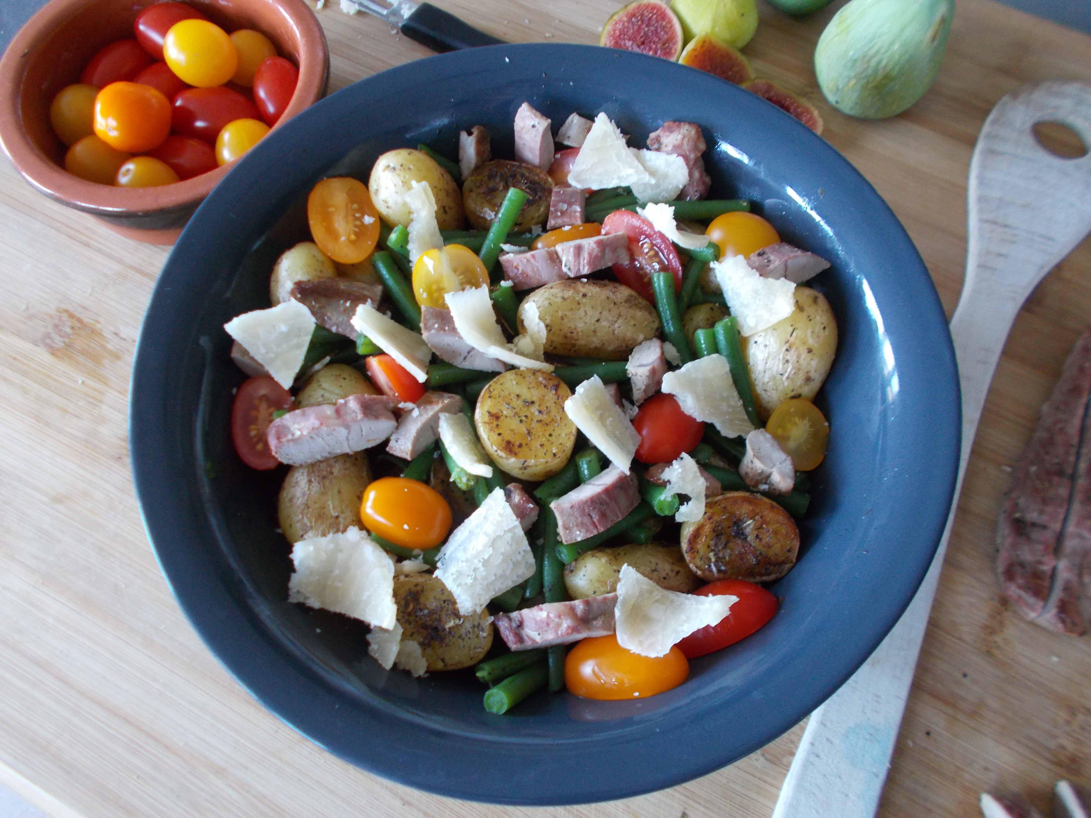 Salade rustique aux aiguillettes de canard et pommes de terre grenailles - Toque de Choc !