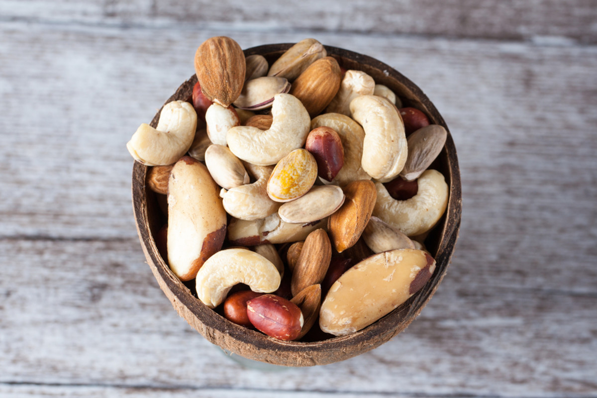 The Reason Nuts are a Vegetarian's Best Friend - Vegetarian Times