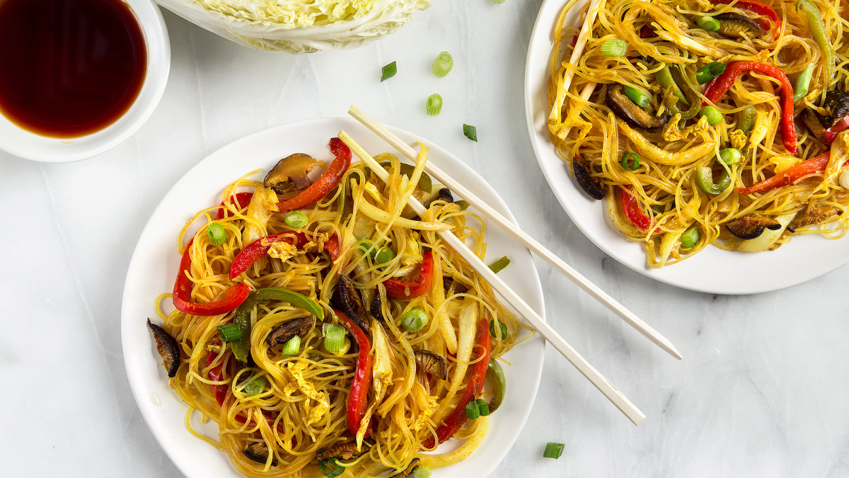 Singapore-Style Rice Noodles Recipe - Vegetarian Times