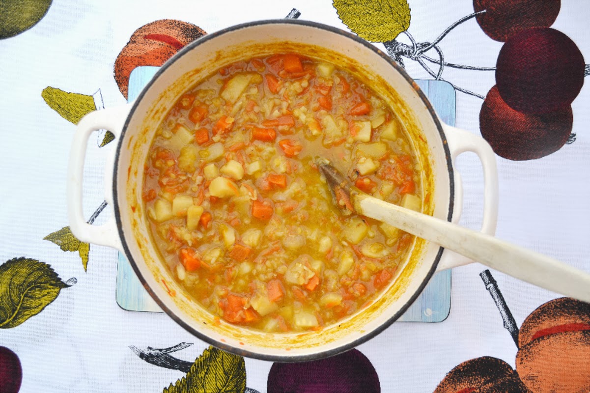 Parsnip, Carrot & Lentil Soup for the 5:2 Diet - Tinned Tomatoes