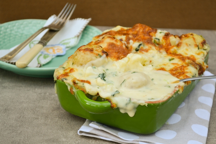 Cheesy Cauliflower and Potato Bake with Spinach (Veggie & Vegan Recipes) - Tinned Tomatoes