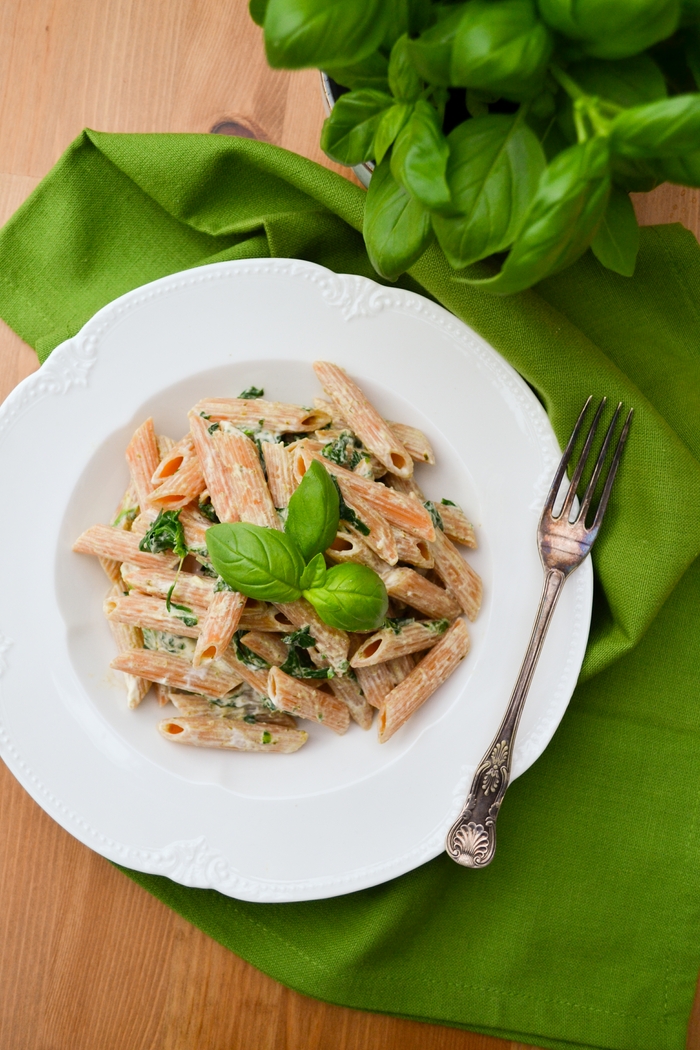Creamy Spinach and Basil Penne Recipe - Tinned Tomatoes