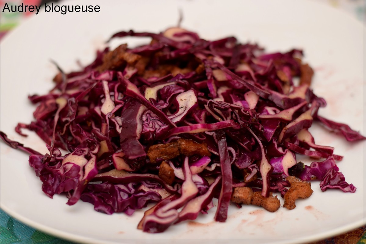 Salade de chou rouge et lardons au vinaigre chaud - Audrey Blogueuse
