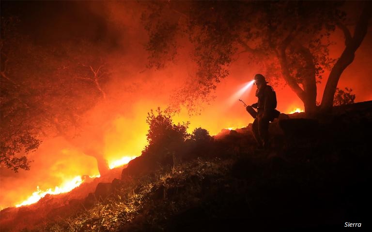 I giganteschi incendi della California diventeranno la nuova normalità - Greenreport: economia ecologica e sviluppo sostenibile