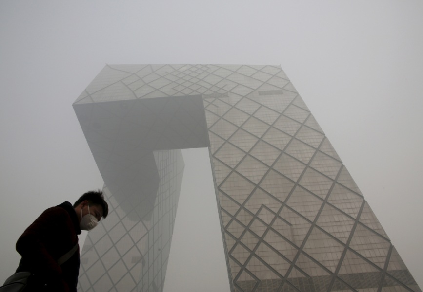 Lo smog di Pechino a livelli record. E come i cinesi lo fanno sparire, quando vogliono - Focus.it
