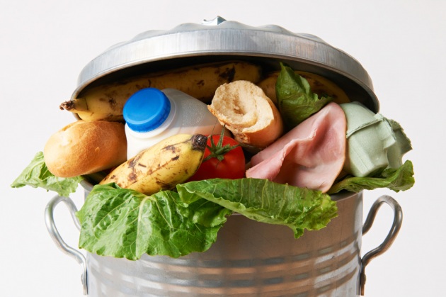 Dal campo alla pattumiera, lo spreco di cibo vale 16 miliardi l'anno - Focus.it