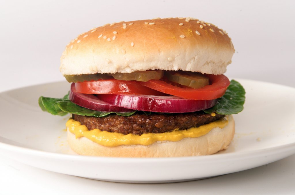 10 hamburguesas veganas que te harán perder la cabeza | Blog | PETA Latino