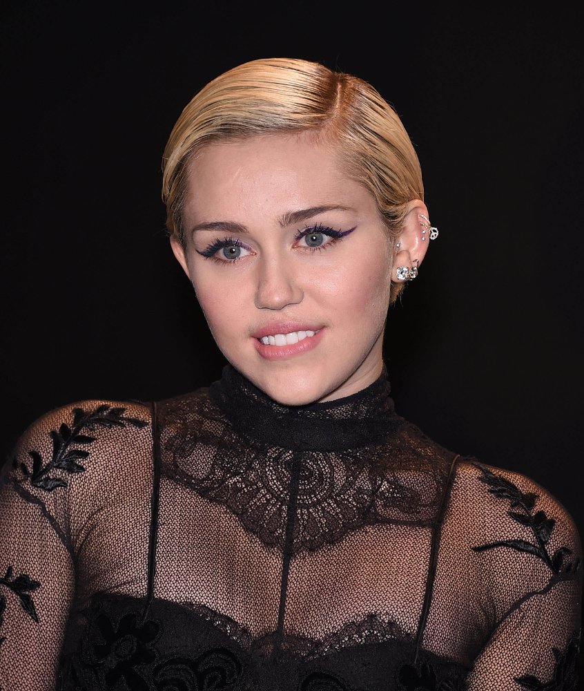 Miley Cyrus Is PETA's Sexiest Vegetarian Celebrity of 2015! | Blog | PETA Latino