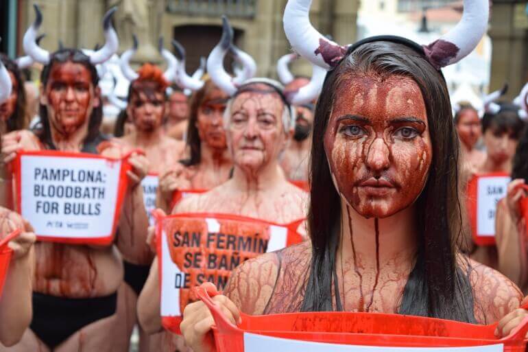 Photos: Mass ‘Bloodbath’ in Pamplona’s Main Square Marks Start of Grisly Running of the Bulls | Blog | PETA Latino