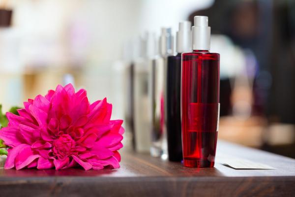El arte de hacer perfumes naturales caseros - EcologíaVerde