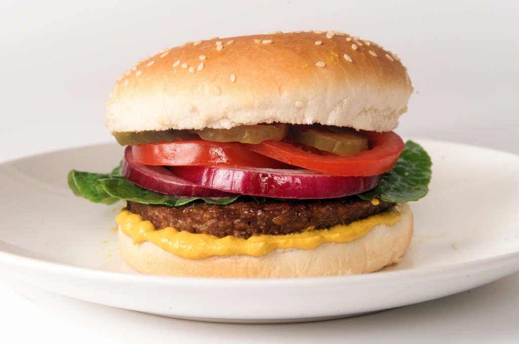 10 Vegan Burgers That Will Blow Your Mind | Blog | PETA Latino